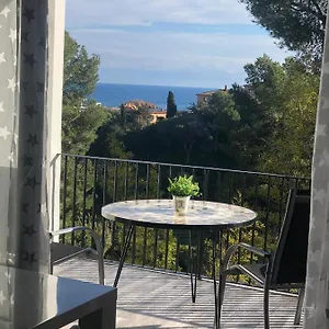 In The Forest With Sea View Appartement